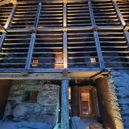Walser With Rock And Monte Rosa Views Tatil Evi Alagna Valsesia